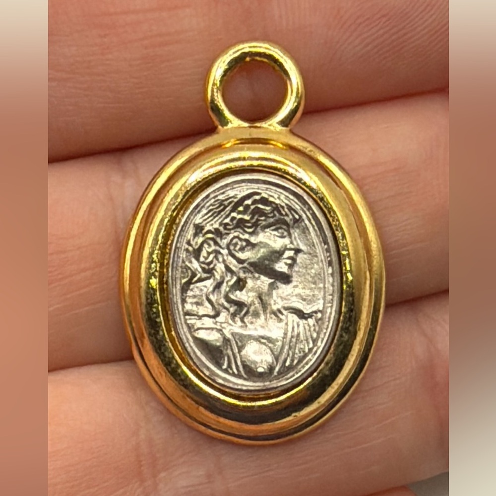 Vintage American Fashion Jewelry AFJ Cameo Woman Face Pendant Gold Tone Goddess